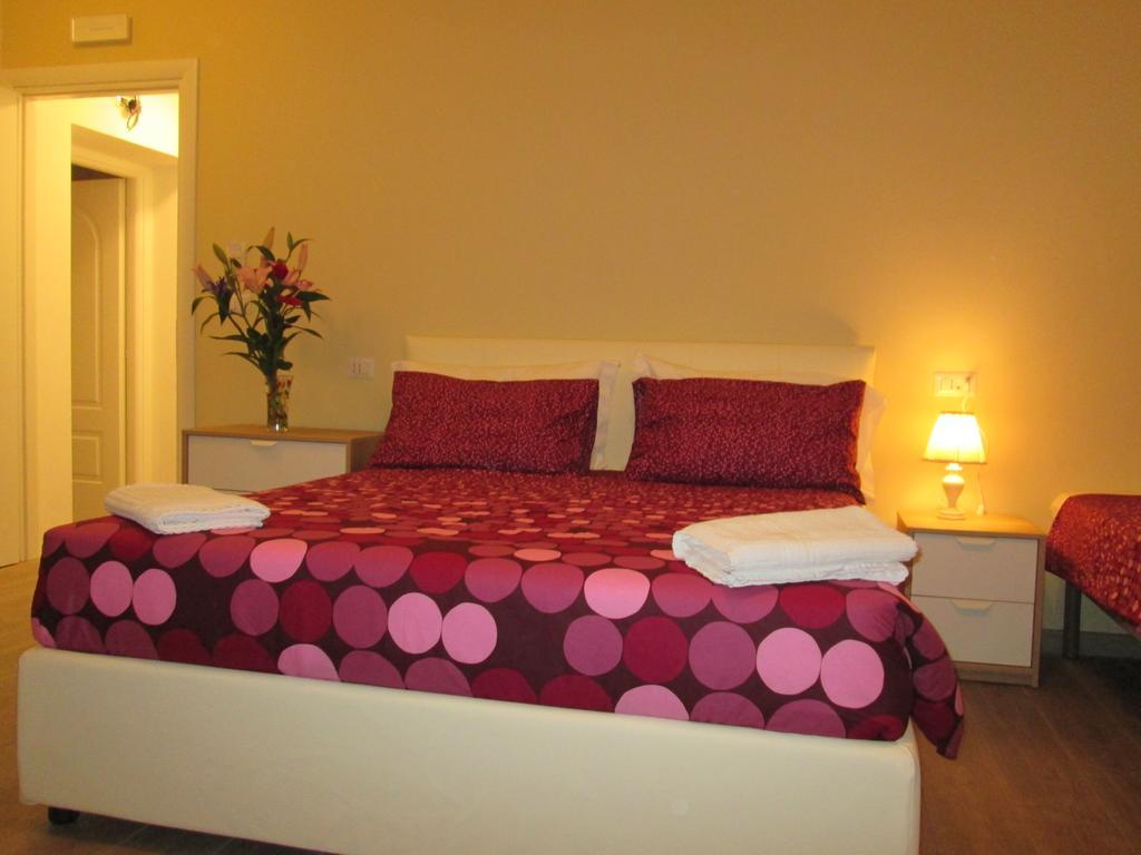 Trevi Elegance Suite Roma Quarto foto